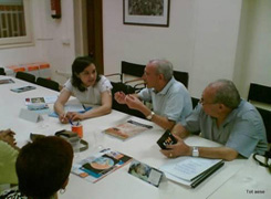 Lorena Farias en la entrevista con l�deres sociales